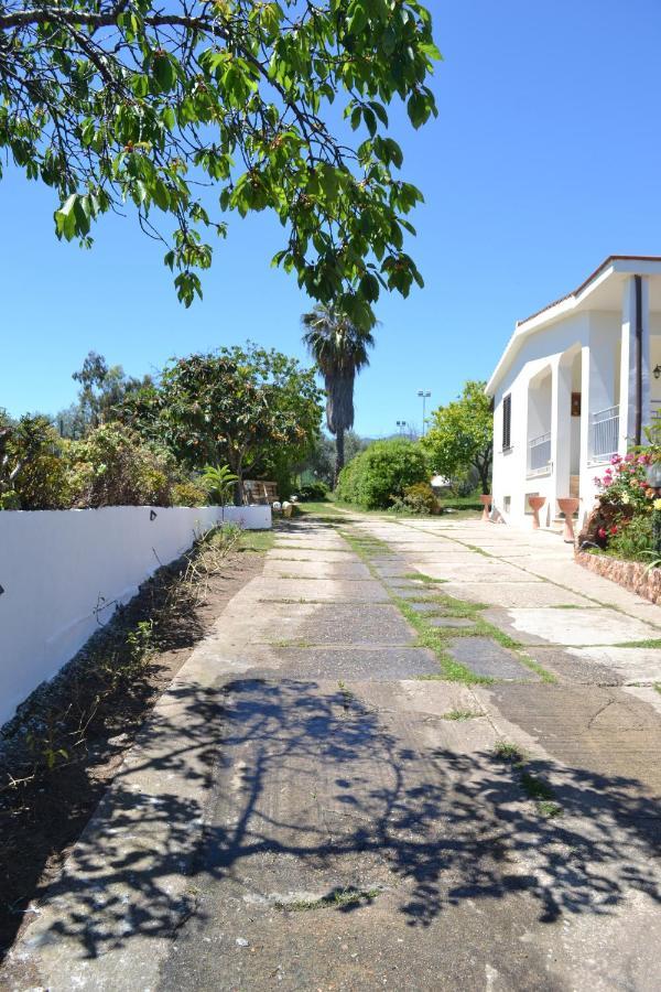 Villa Gladyr Lotzorai Εξωτερικό φωτογραφία