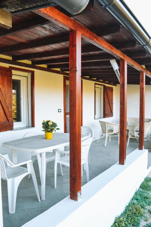 Villa Gladyr Lotzorai Εξωτερικό φωτογραφία
