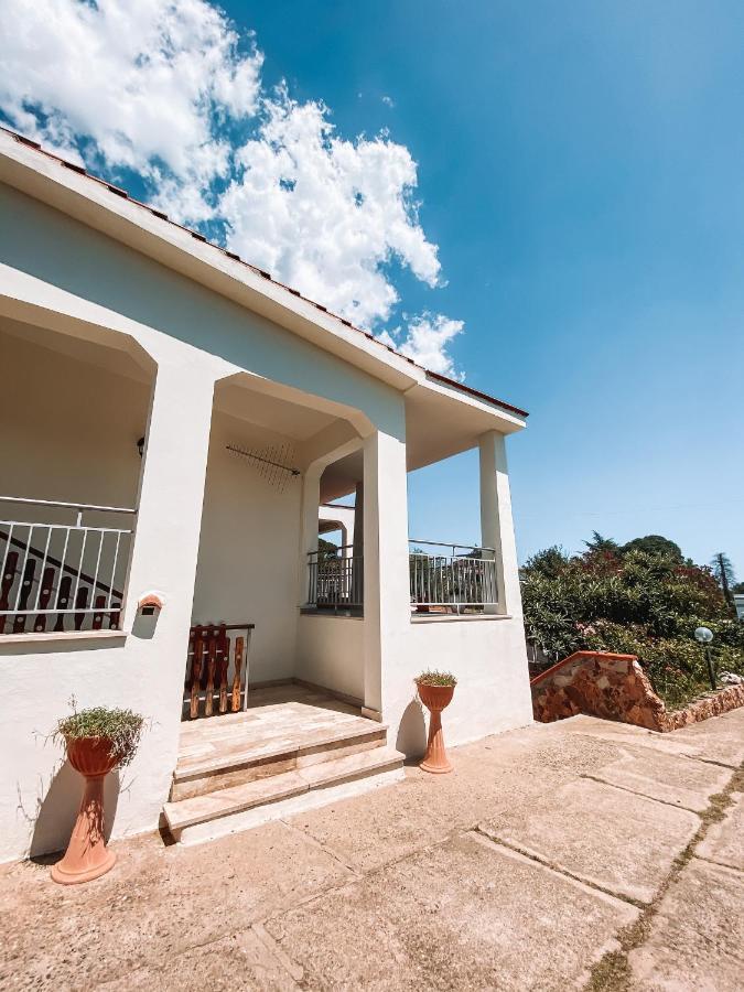Villa Gladyr Lotzorai Εξωτερικό φωτογραφία