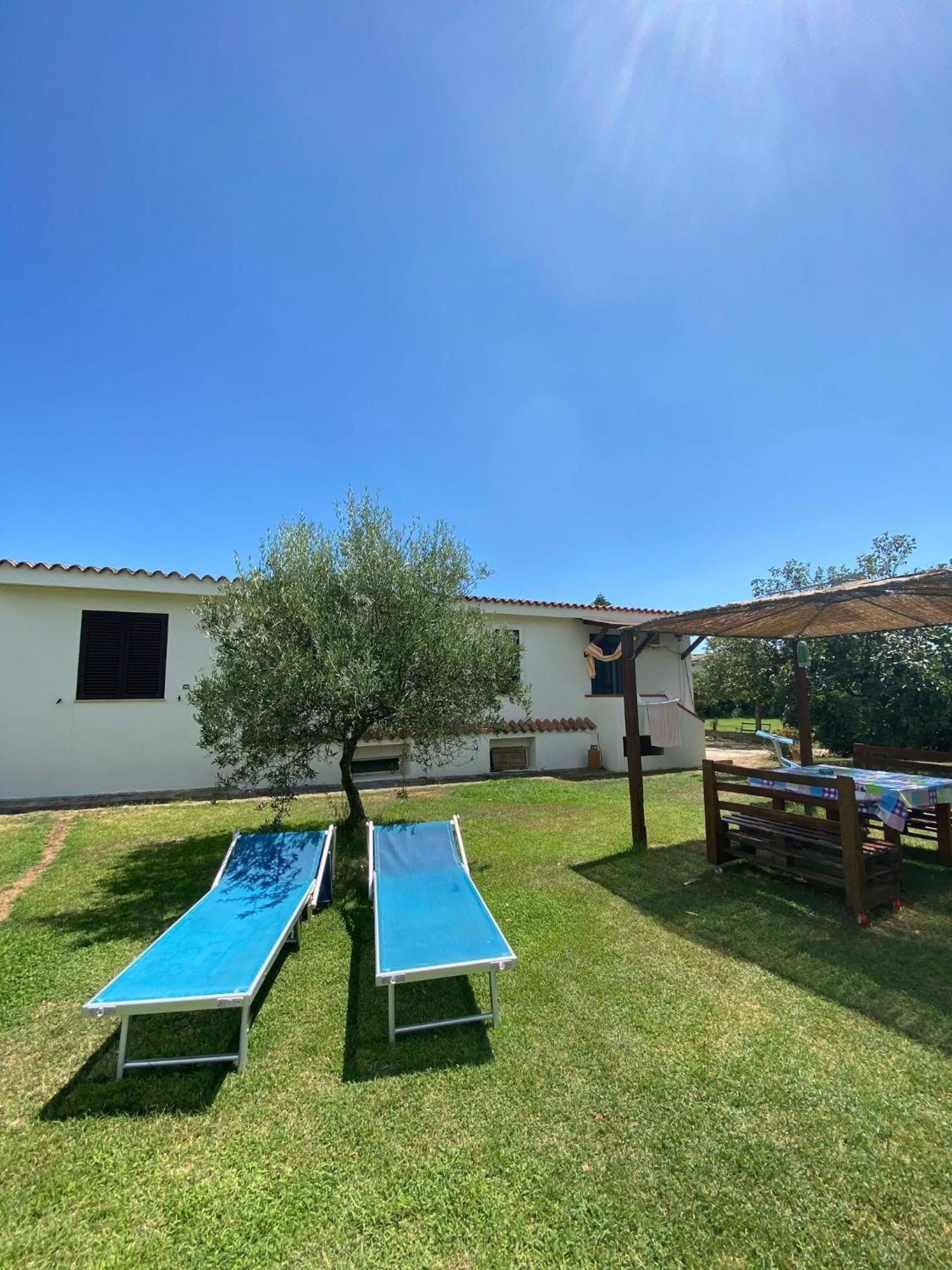 Villa Gladyr Lotzorai Εξωτερικό φωτογραφία